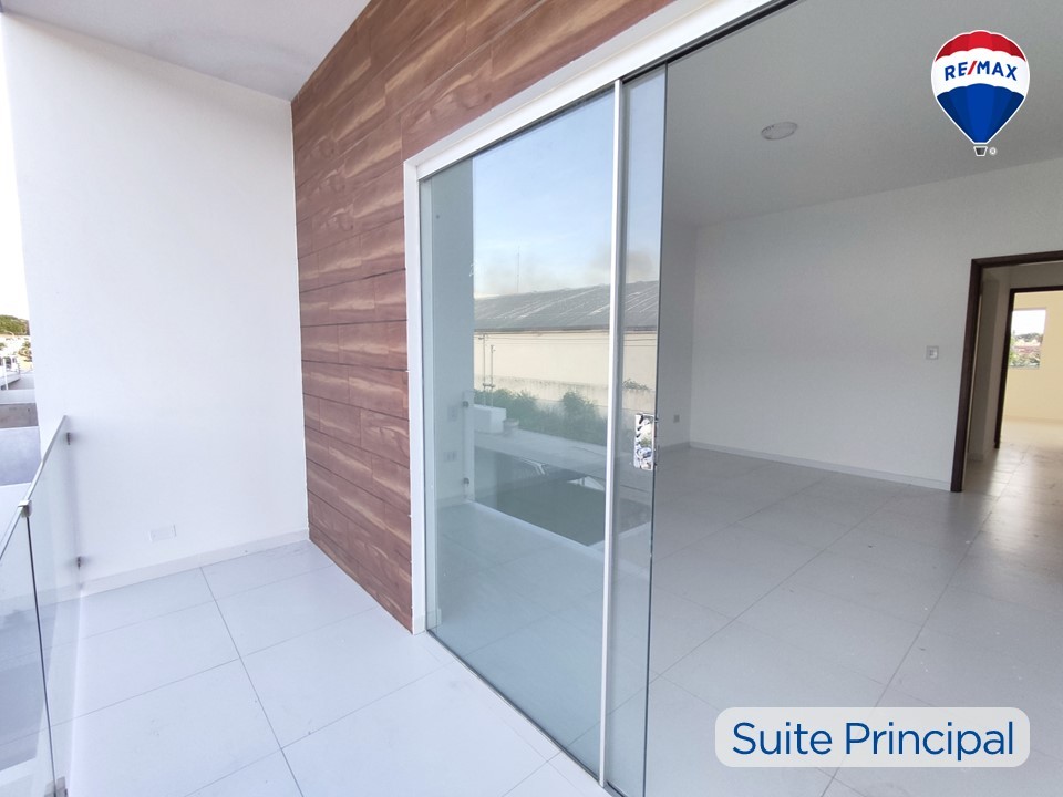 Casa en VentaZona Norte, 7mo Anillo. 4 dormitorios 3 baños 2 parqueos Foto 18