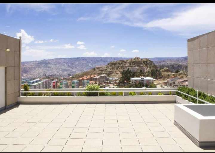 Departamento Achumani a 5 minutos de la calle 29 Foto 6