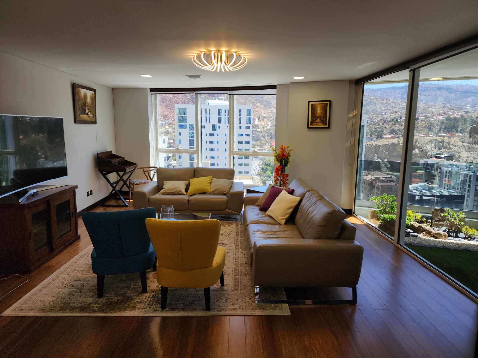 Departamento en Calacoto en La Paz 3 dormitorios 5 baños 1 parqueos Foto 27