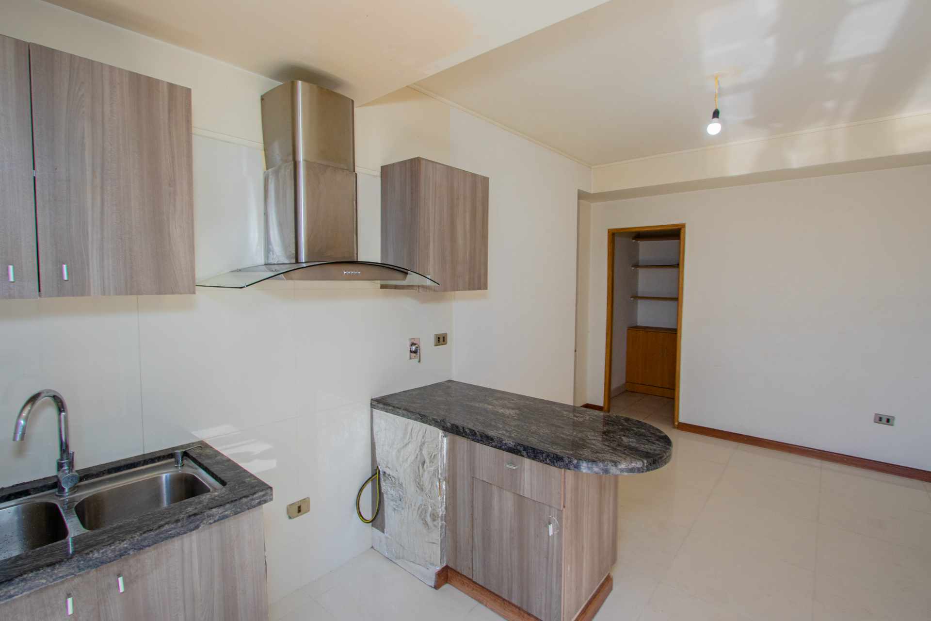 Departamento en Cala Cala en Cochabamba 3 dormitorios 4 baños 1 parqueos Foto 7