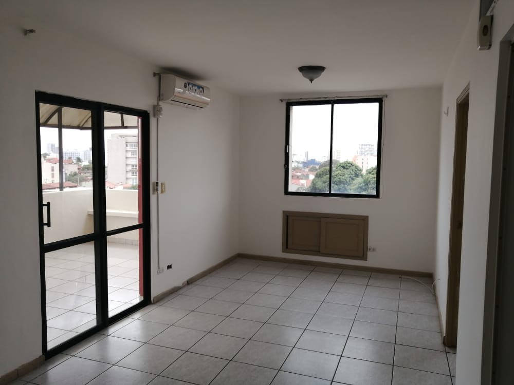 Departamento 📍Av. Suarez Arana entre 1ro y 2do anillo condominio Santa Cruz II Foto 10