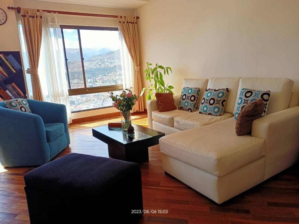 Departamento en AnticréticoCALLE 25 CALACOTO AV. MUÑOZ REYES Foto 2