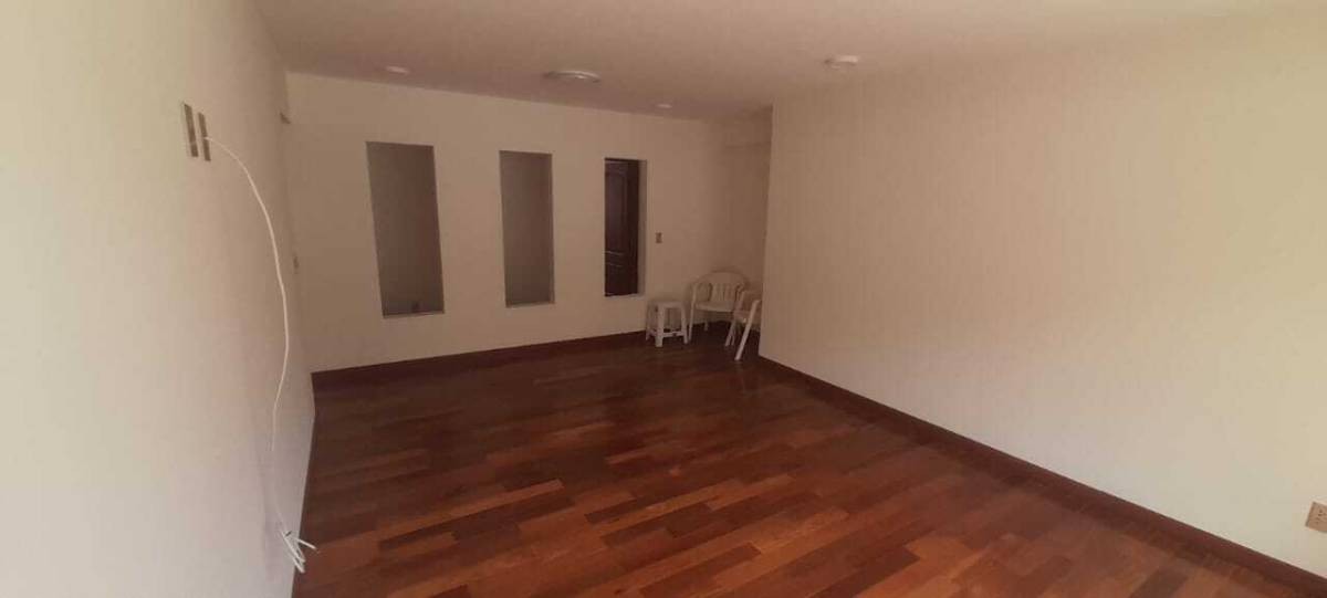 Departamento en VentaACHUMANI, CALLE 32 3 dormitorios 4 baños 1 parqueos Foto 3