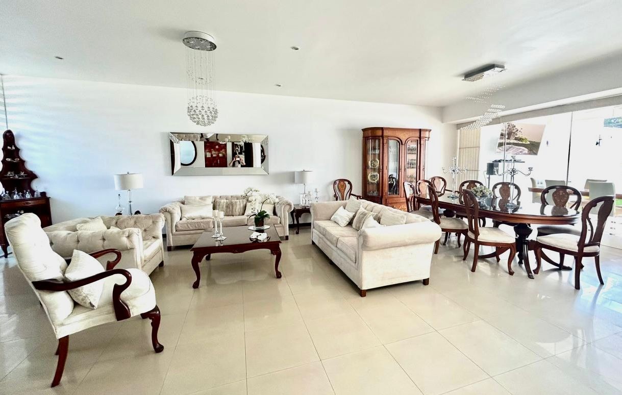 Casa Zona Norte
Condominio Villa Toscana Foto 18