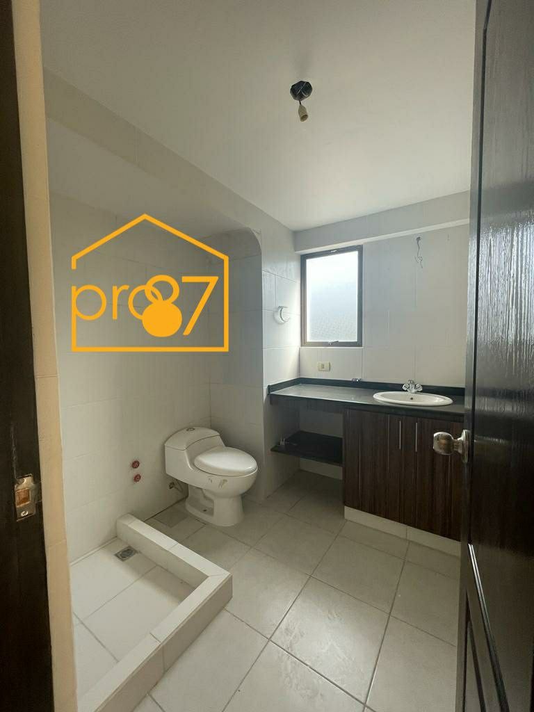 En Venta a $us 98,000 Foto 2