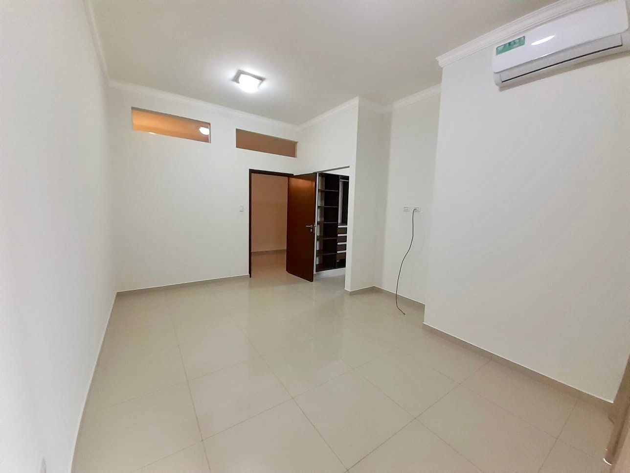 Casa en AlquilerBARRIO BRIGIDA  CASA EN ALQUILER PARA OFICINAS  3 dormitorios 4 baños 2 parqueos Foto 4