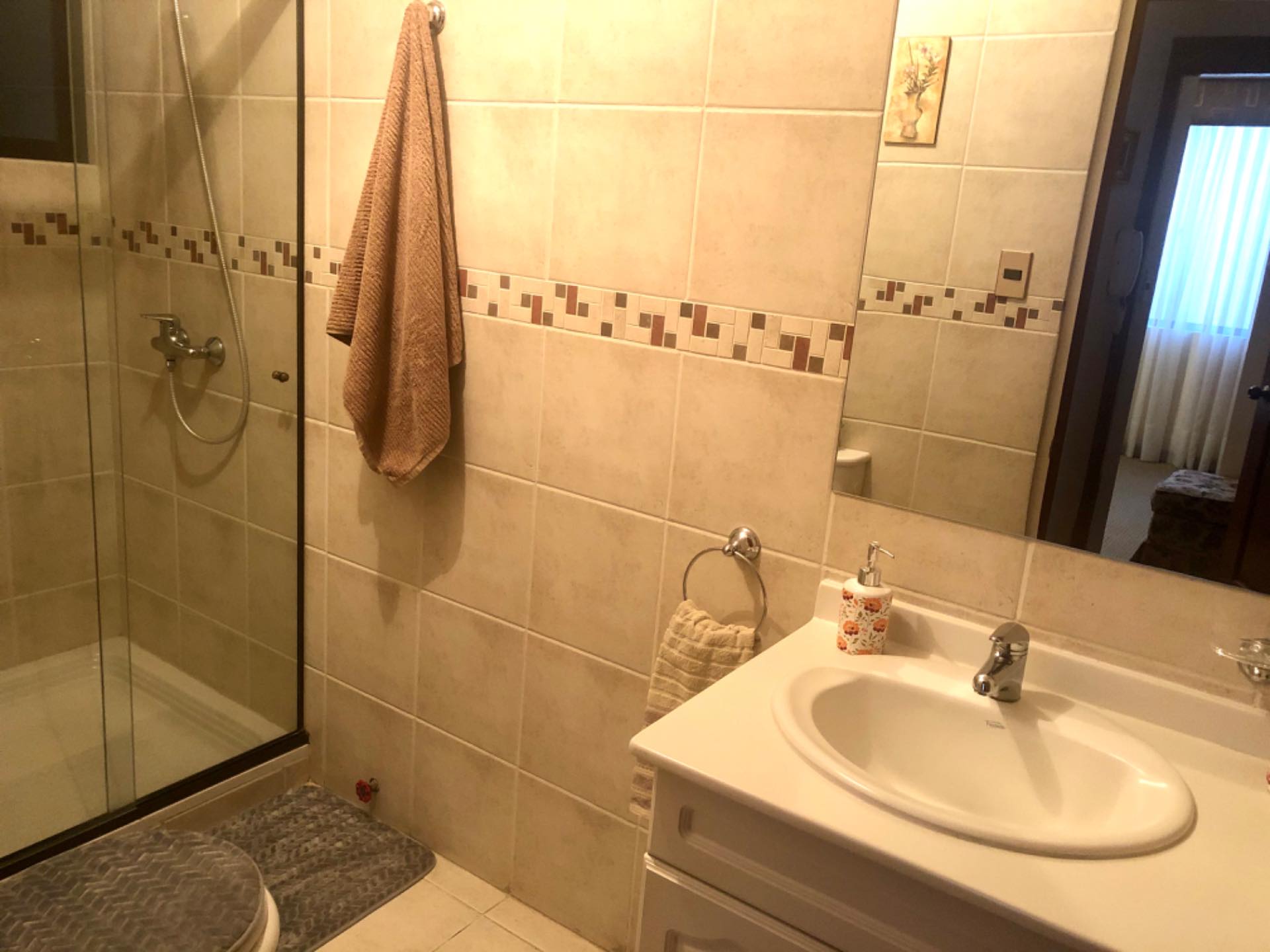 Departamento en VentaAchumani, Av. The Strongest Calle 29 Edif. Las Piedras Foto 3