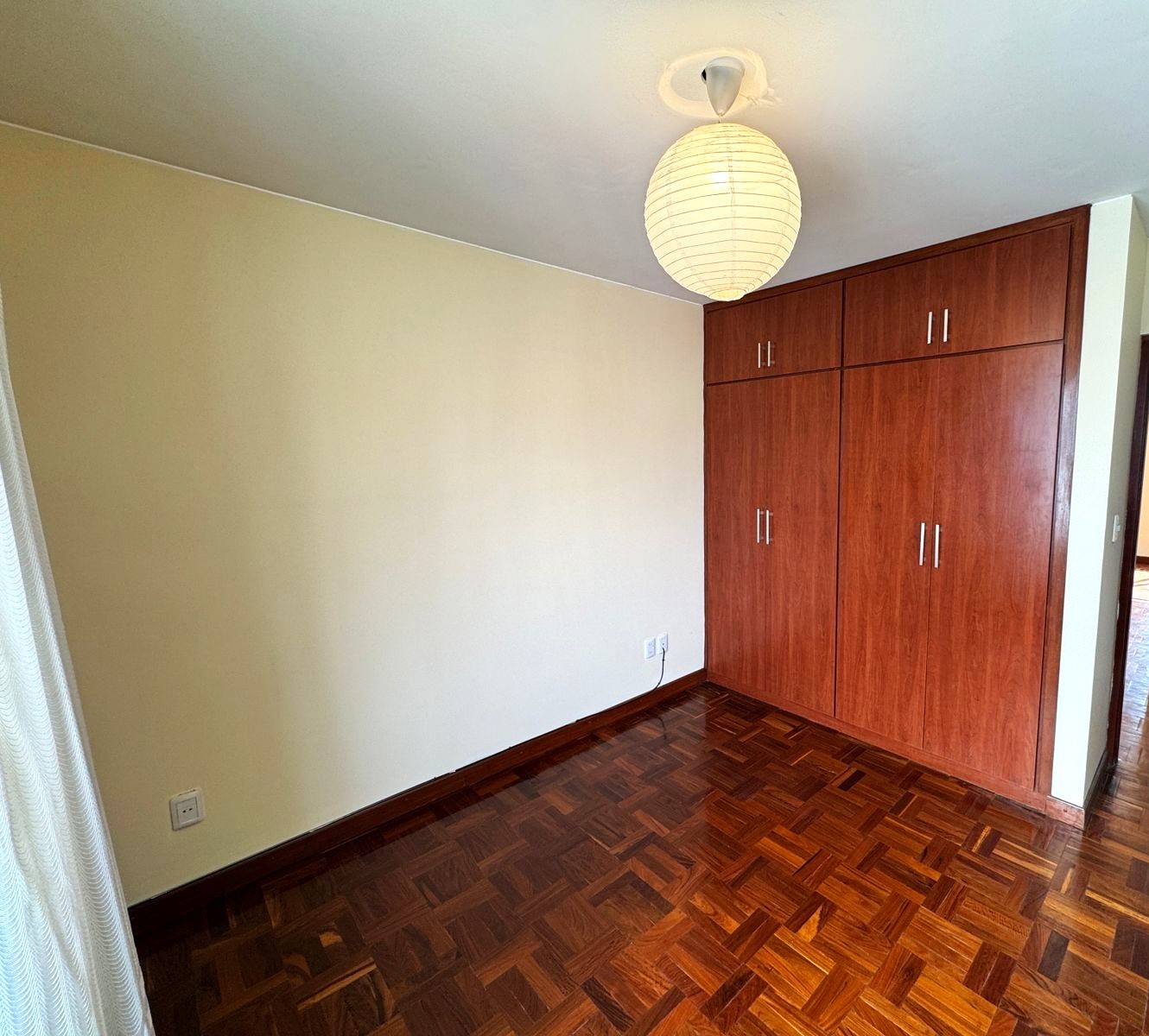 Departamento en AlquilerSopocachi - 2 cuadras de la plaza Abaroa 3 dormitorios 3 baños  Foto 3