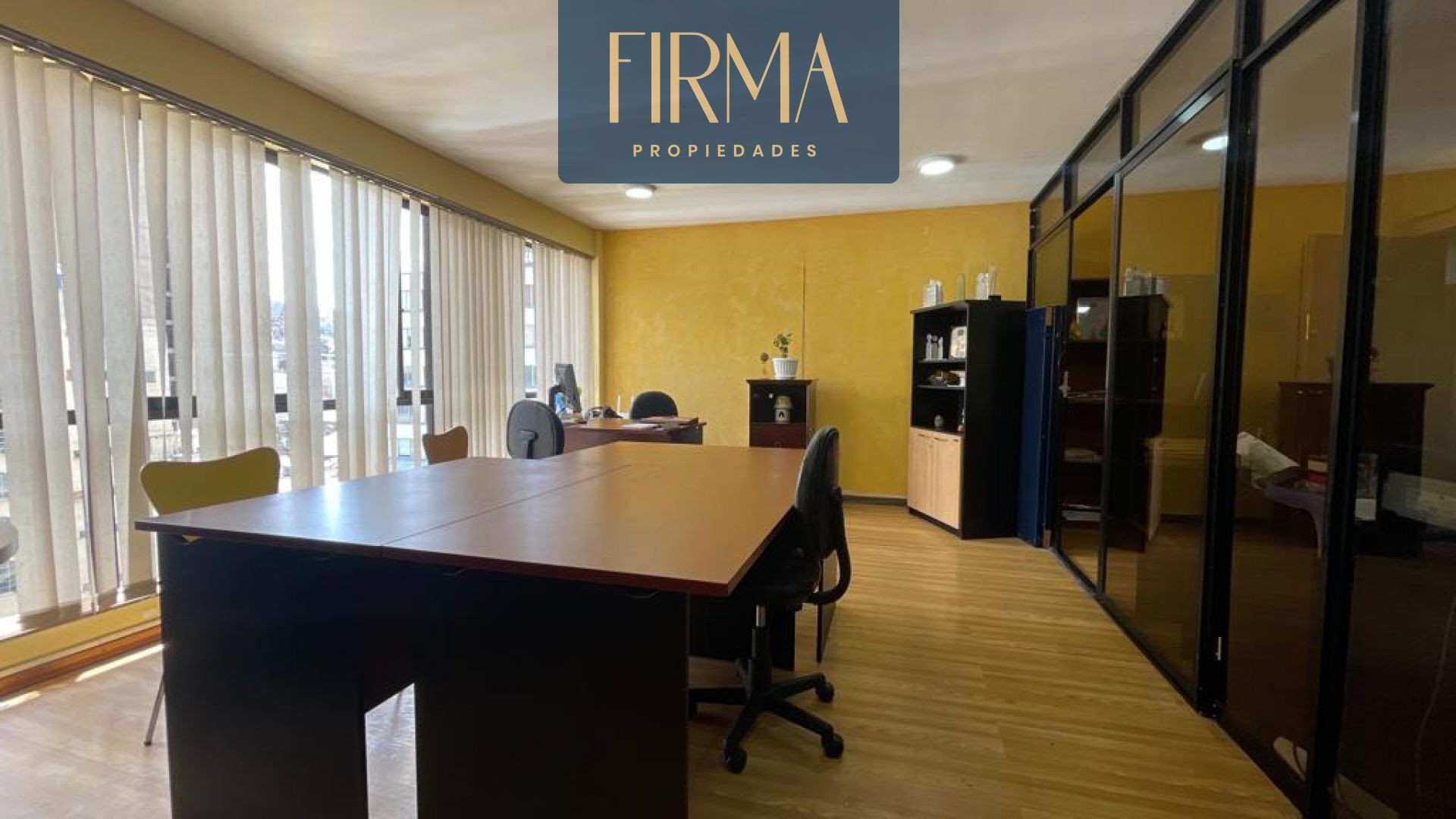 Oficina en VentaOFICINA EN VENTA EN EL CENTRO DE LA CIUDAD 2 dormitorios 1 baños  Foto 3