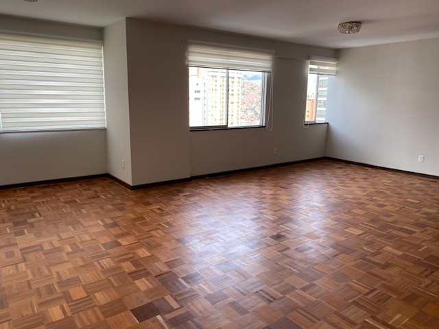 Departamento en Sopocachi en La Paz 4 dormitorios 4 baños  Foto 1