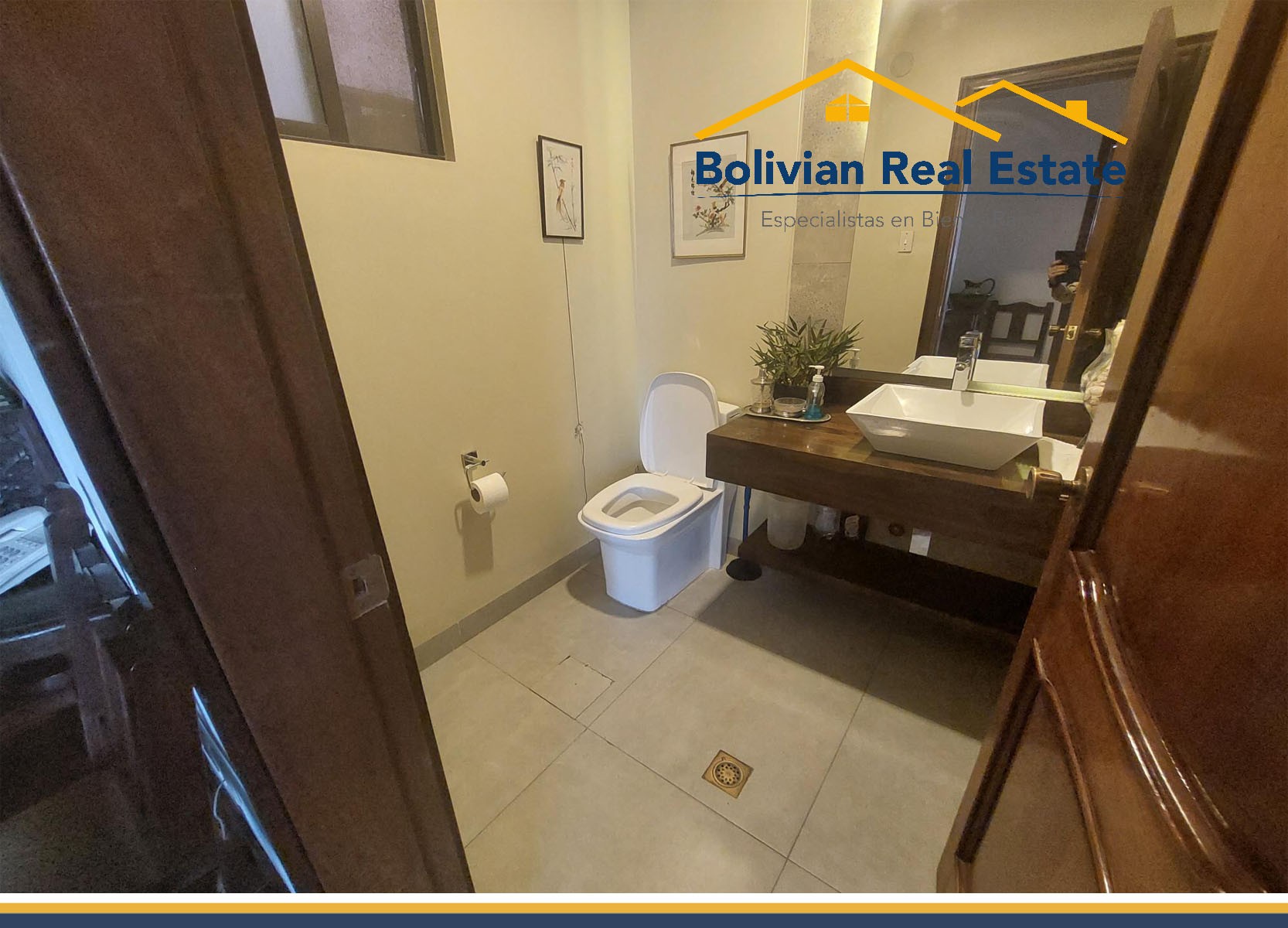 Departamento en VentaAMPLIO Y SOLEADO DEPARTAMENTO EN VENTA SOPOCACHI  4 dormitorios 3 baños 1 parqueos Foto 8