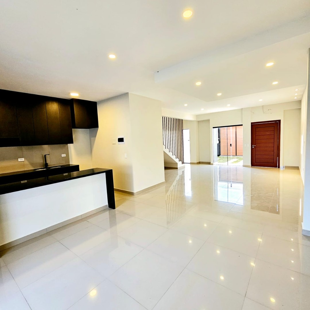 Casa en Carretera Norte en Santa Cruz de la Sierra 3 dormitorios 3 baños 2 parqueos Foto 12