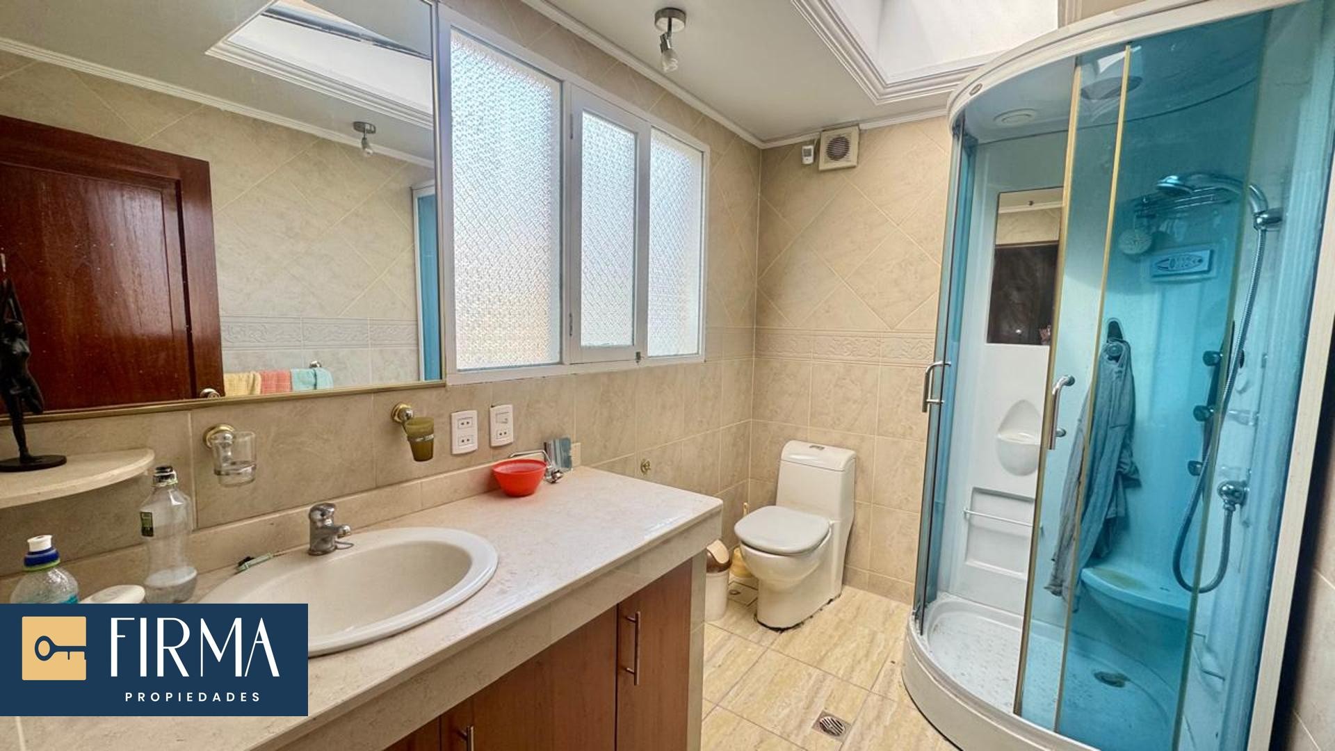 Casa en VentaCASA EN VENTA EN ACHUMANI BAJO COMO TERRENO 3 dormitorios 3 baños 3 parqueos Foto 7