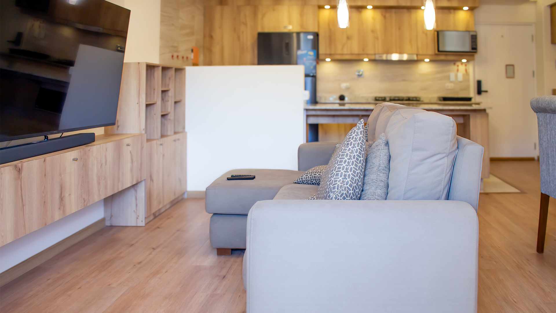 Departamento en Achumani en La Paz 2 dormitorios 3 baños  Foto 2