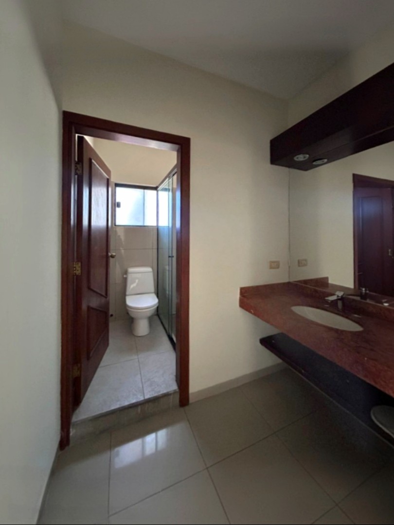 En Alquiler a $us 1,500 Foto 20