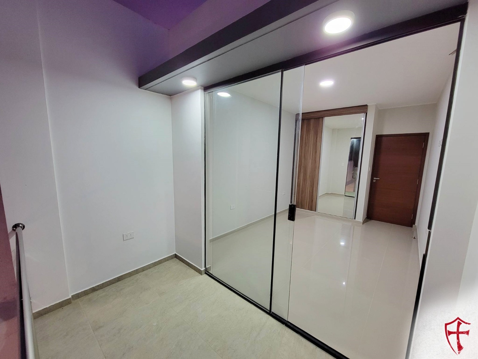 Casa en Entre 3er y 4to anillo Oeste en Santa Cruz de la Sierra 3 dormitorios 3 baños 2 parqueos Foto 6