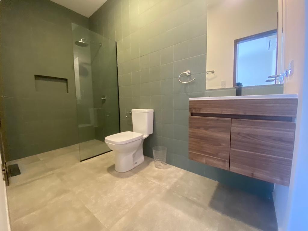 Casa en VentaCasa en venta  3 dormitorios 6 baños 4 parqueos Foto 26