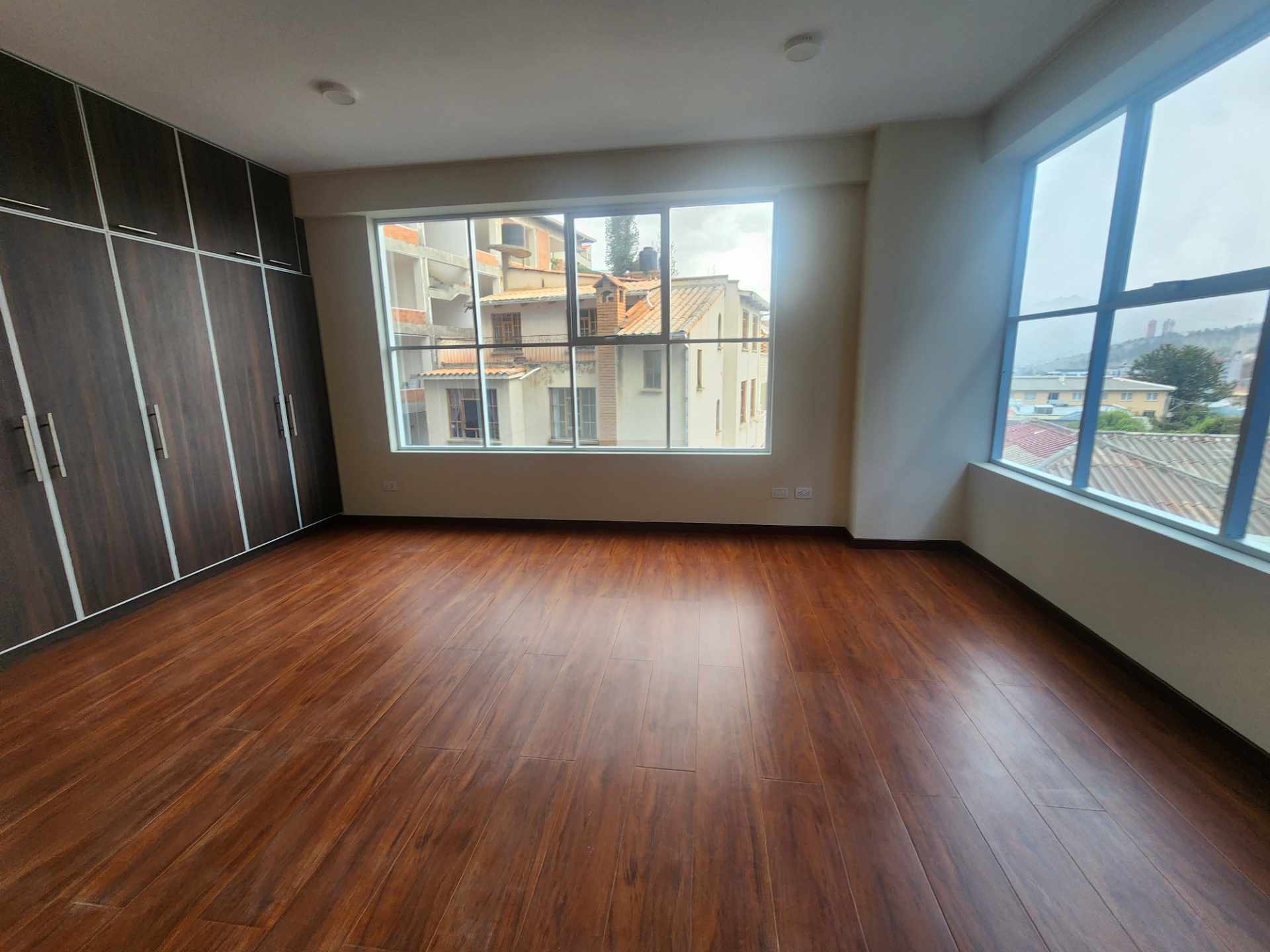 Departamento en Achumani en La Paz 2 dormitorios 2 baños 1 parqueos Foto 7