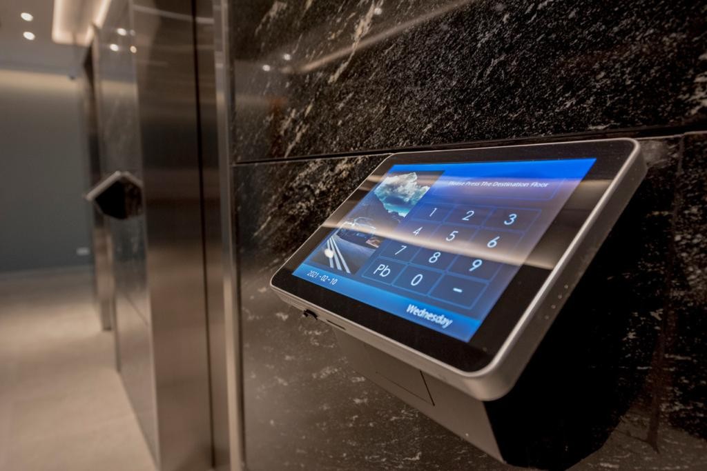 Oficina en Equipetrol en Santa Cruz de la Sierra 1 dormitorios 1 baños  Foto 7