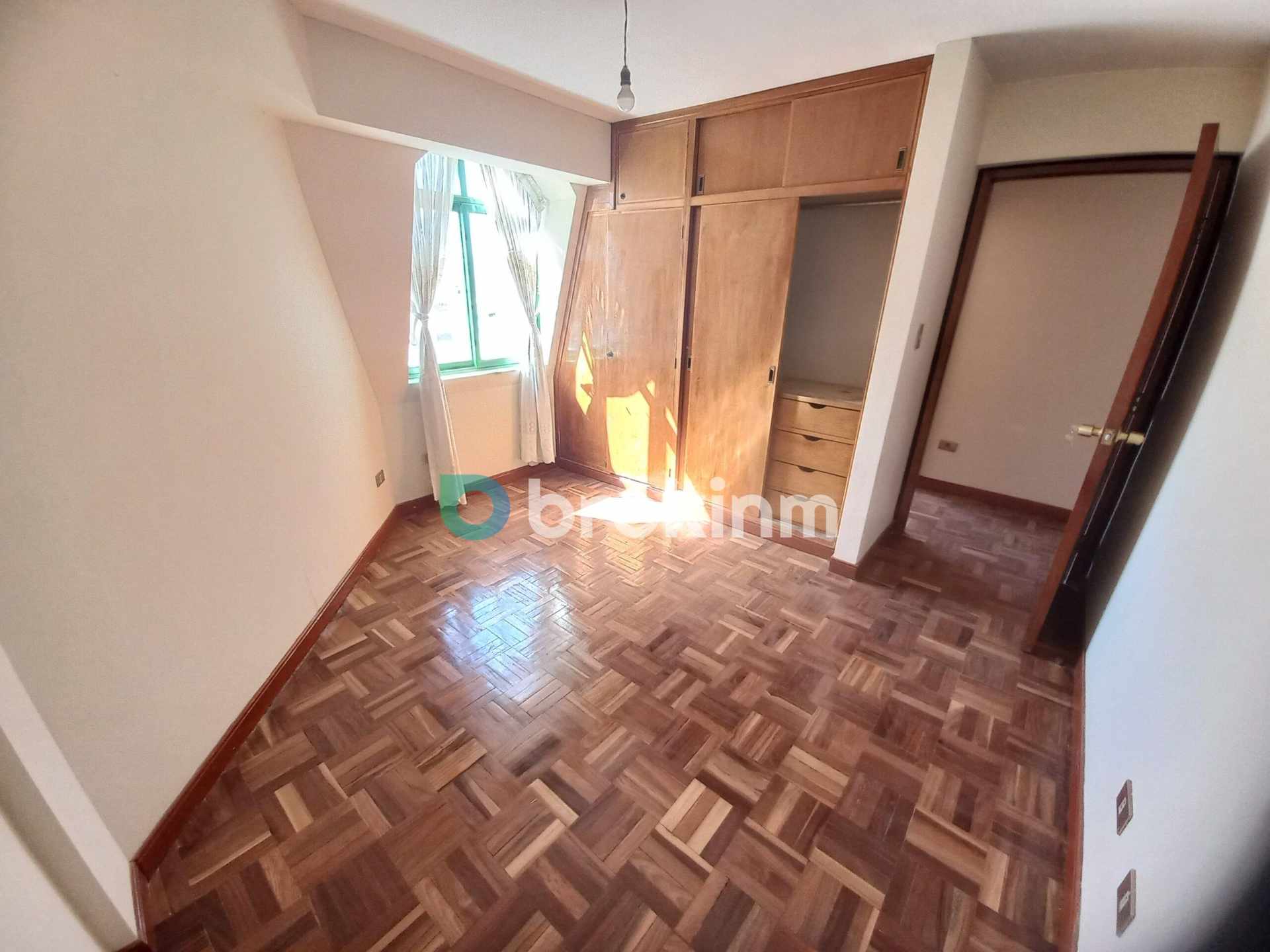 Departamento en Centro en La Paz 3 dormitorios 4 baños  Foto 7