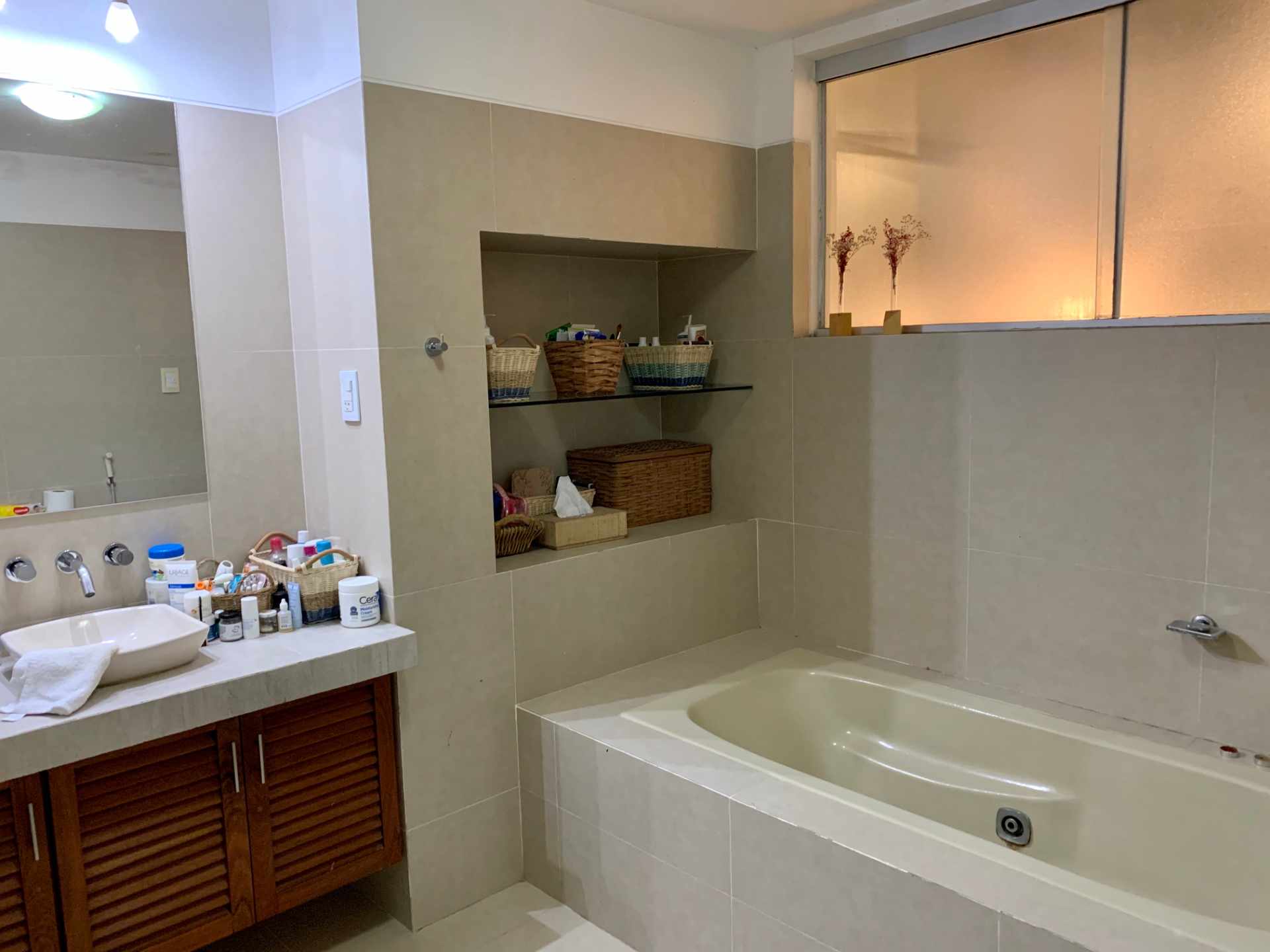 Casa en Las Palmas en Santa Cruz de la Sierra 3 dormitorios 4 baños 2 parqueos Foto 26