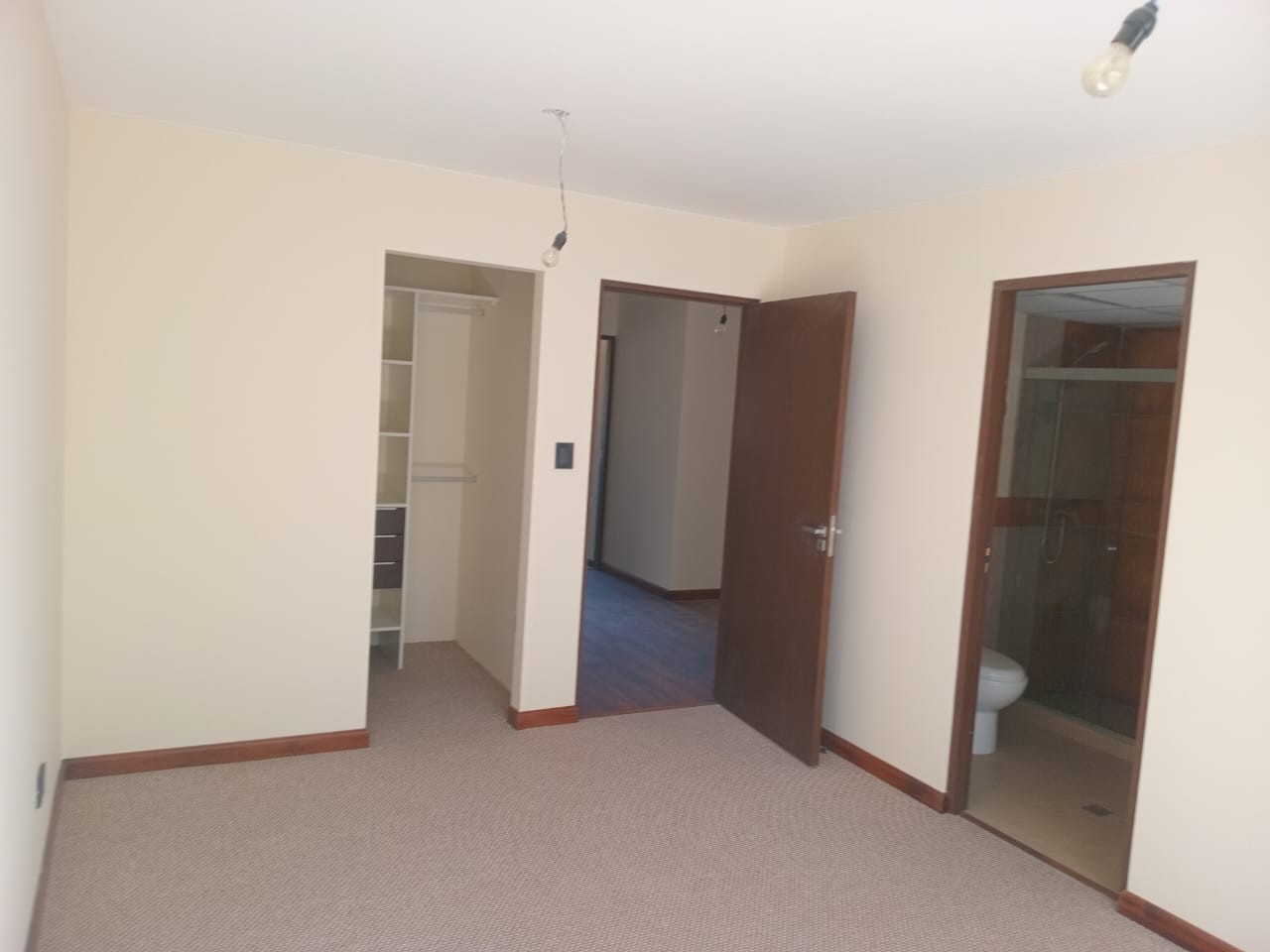 Departamento en AlquilerAchumani, Condominio la lomas del sol Foto 3