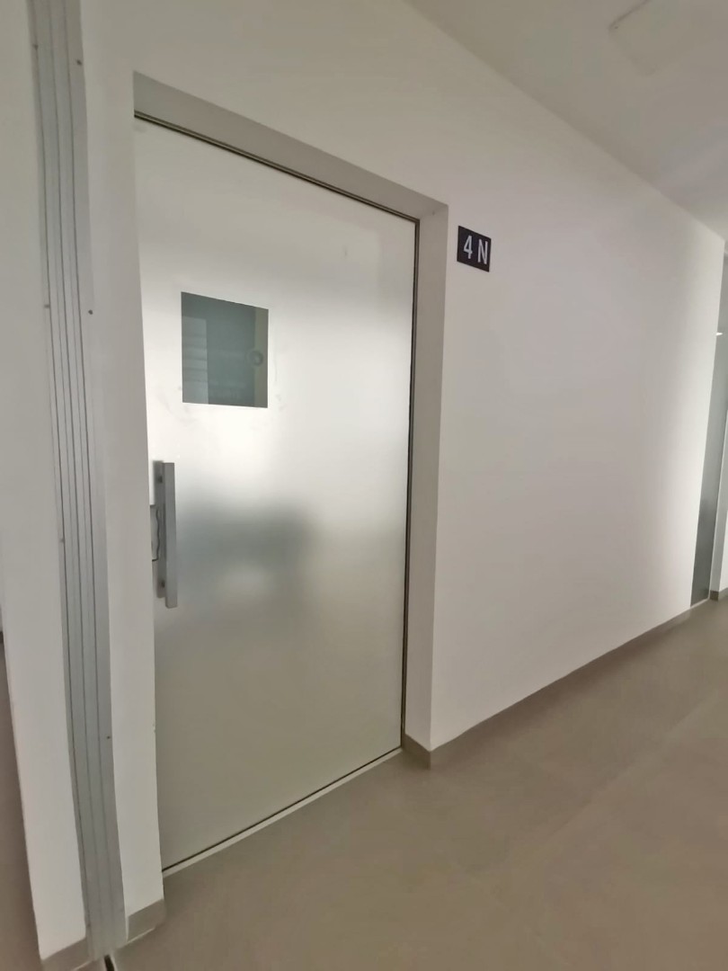 Oficina en AlquilerEDIFICIO TOP CENTER - SOBRE AV. BENI, 2DO ANILLO 1 dormitorios 4 baños 1 parqueos Foto 4