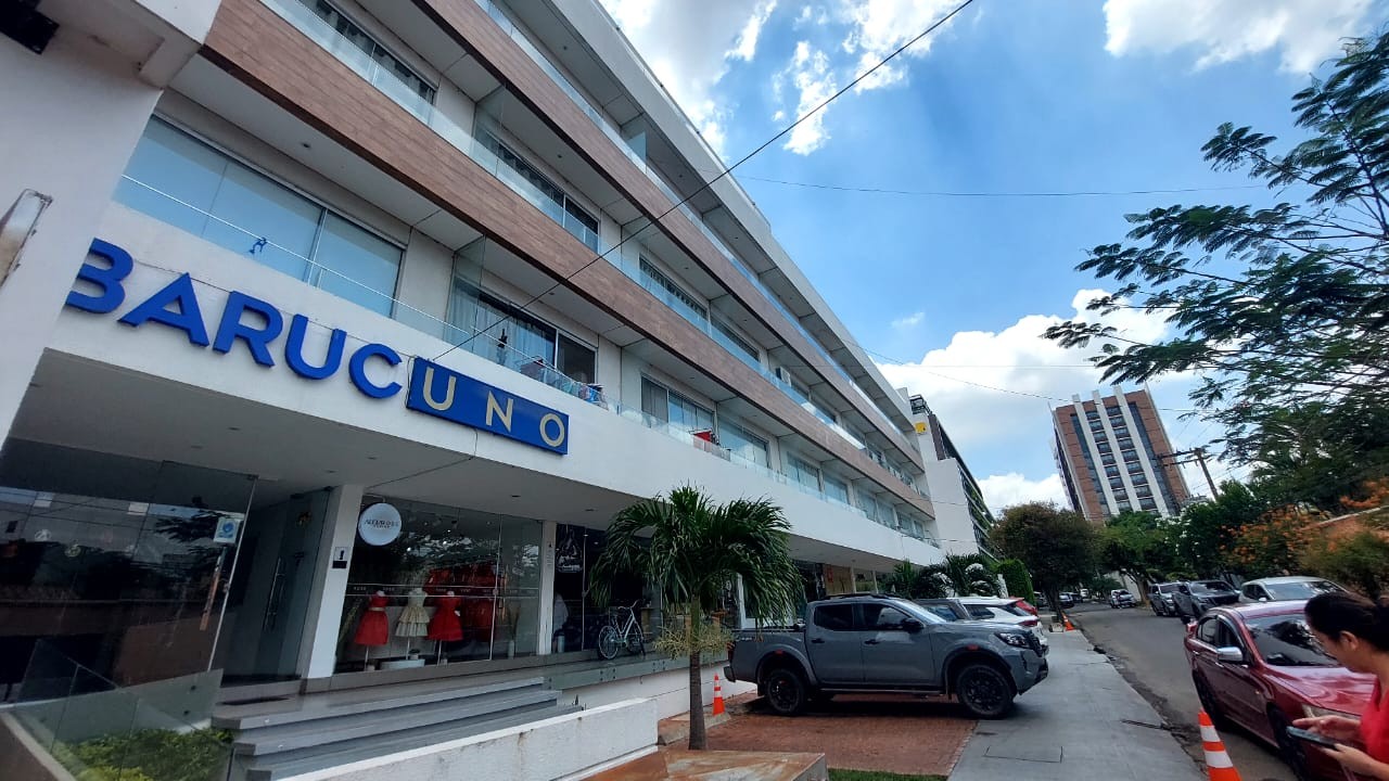 Departamento en AlquilerCondominio Baruc, equipetrol entre 2do y 3er anillo 1 dormitorios 1 baños  Foto 9