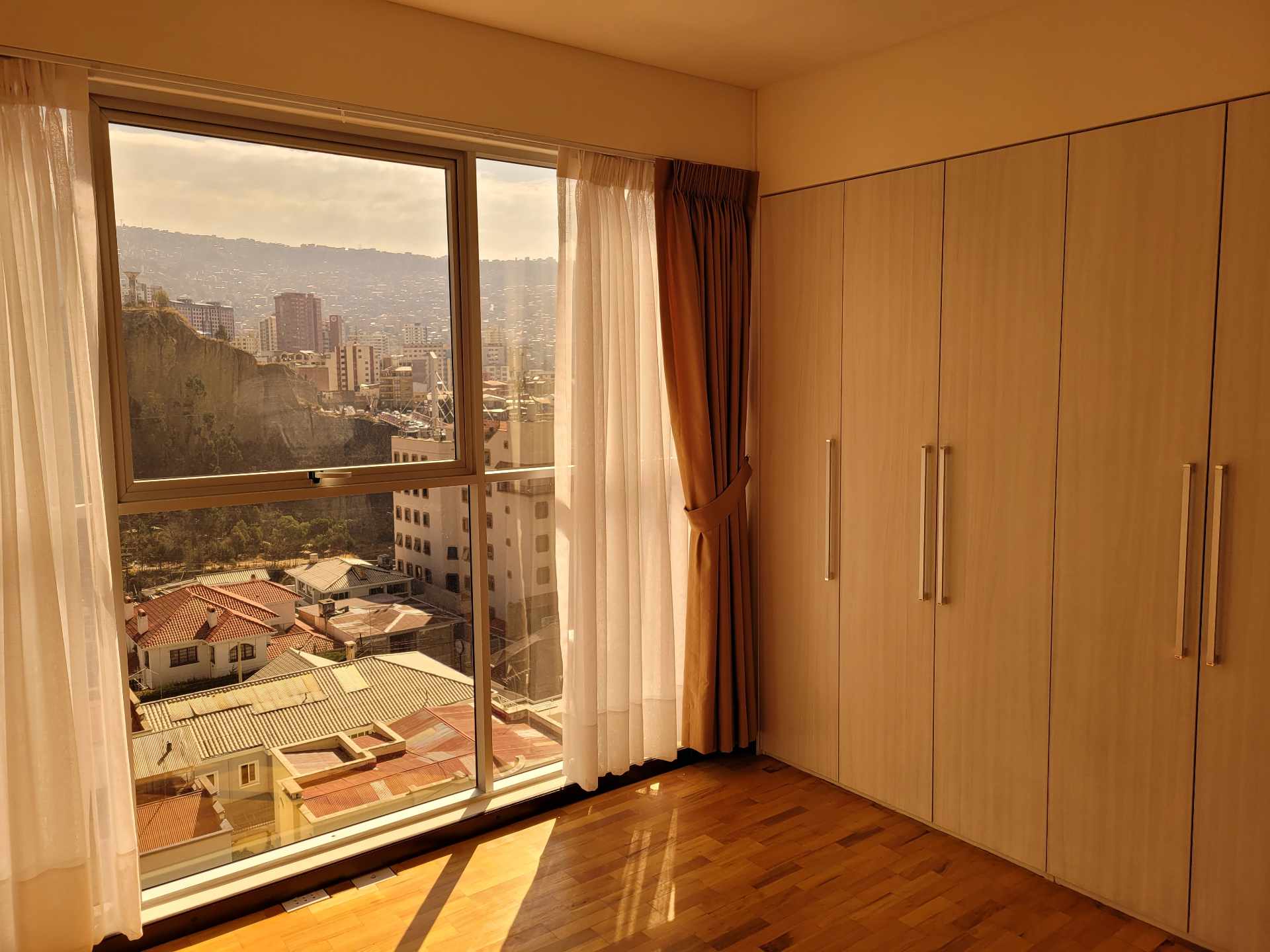 Departamento SOPOCACHI - AV. ARCE - TRATO DIRECTO CON PROPIETARIO Foto 9