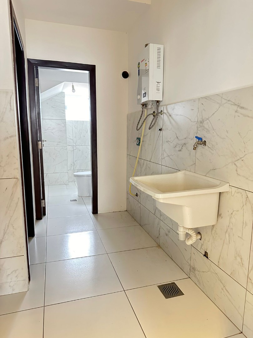 Casa en Entre 8vo y 9no anillo Norte en Santa Cruz de la Sierra 2 dormitorios 4 baños 2 parqueos Foto 14