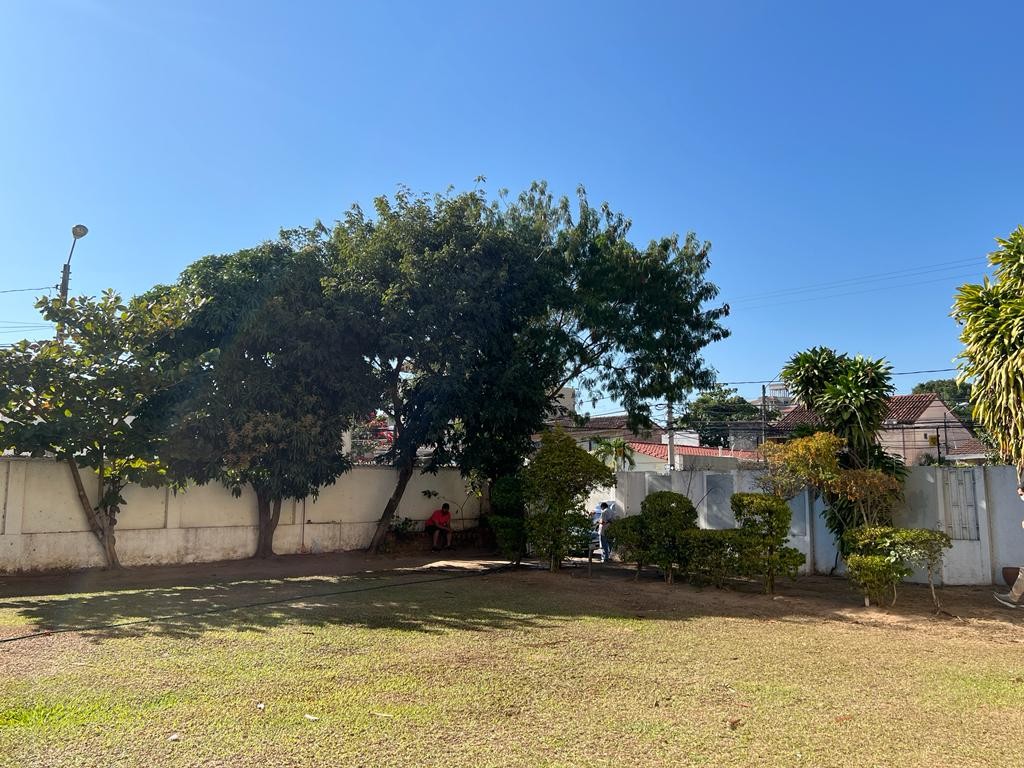 Terreno en Alquiler Equipetrol, calle Los Claveles Foto 5