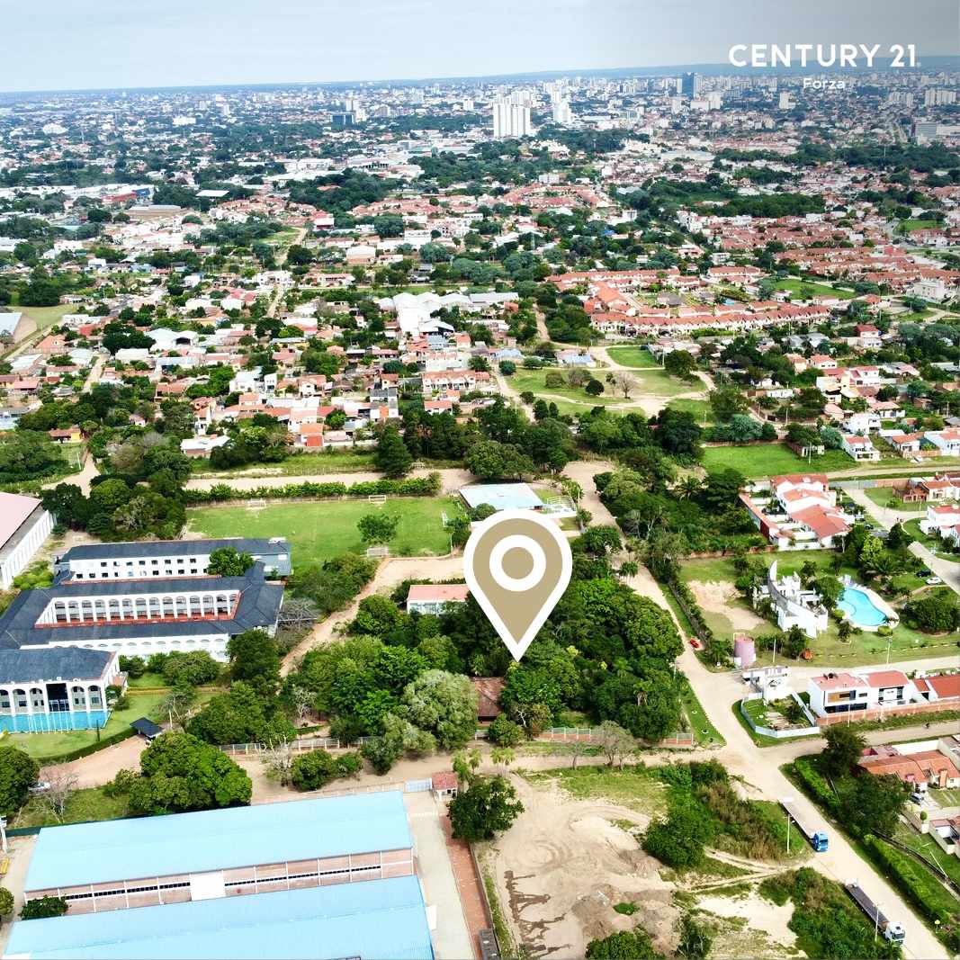 Terreno en VentaTERRENO A PASOS DE LA AV. BANZER, LADO DEL COLEGIO CAMBRIDGE Foto 2