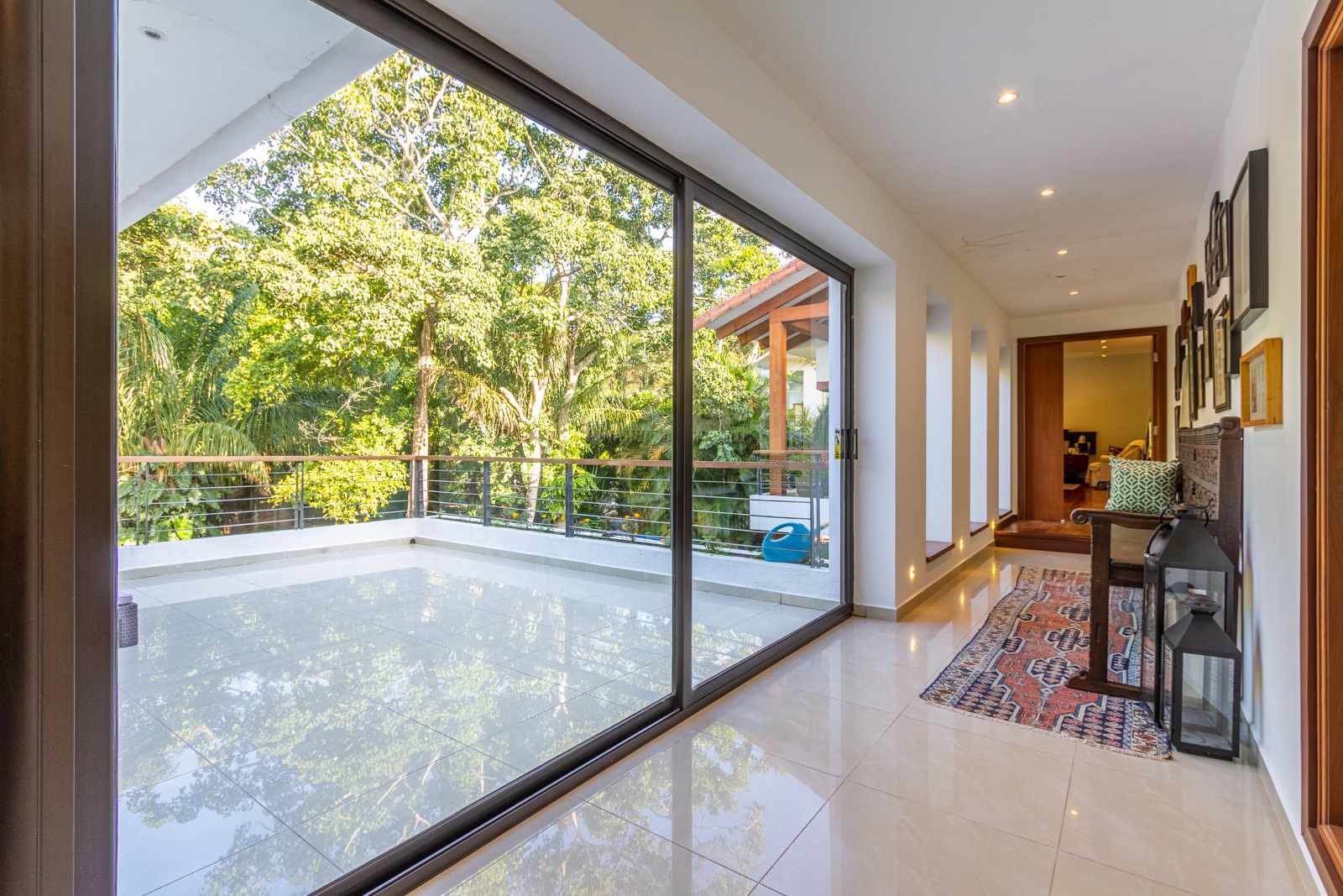 Casa en VentaCond. La Floresta Av Piraí y 5to anillo Foto 3