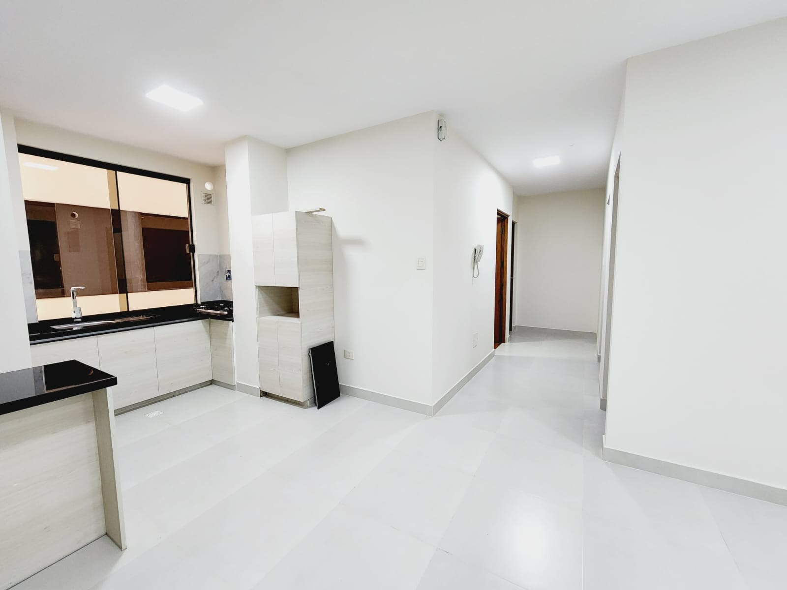 Departamento en VentaFUNCIONAL Y ECONÓMICO DEPARTAMENTO DE 3 DORMITORIOS, TORRES KRATOS, AV. BEIJING – ZONA SARCO 3 dormitorios 2 baños 1 parqueos Foto 13