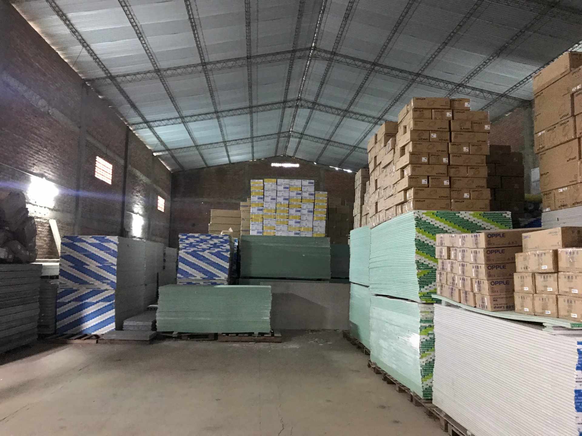 Galpón en VentaParque Industrial entre 6to y 7mo anillo atrás de Coca Cola.  Foto 13