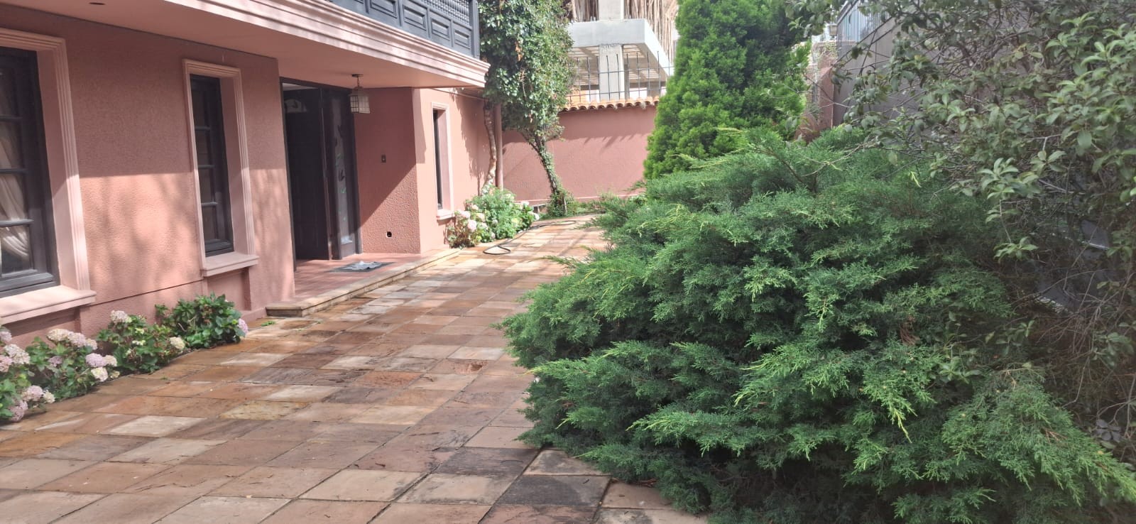 Casa en Los Pinos en La Paz 4 dormitorios 6 baños 4 parqueos Foto 19