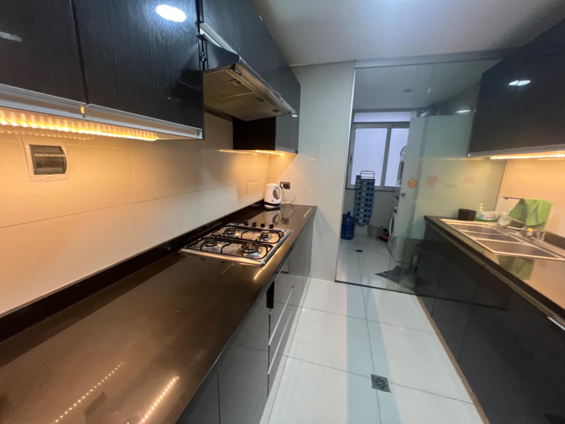 Departamento en AlquilerCalle 10 de calacoto avenida principal  3 dormitorios 3 baños 1 parqueos Foto 35