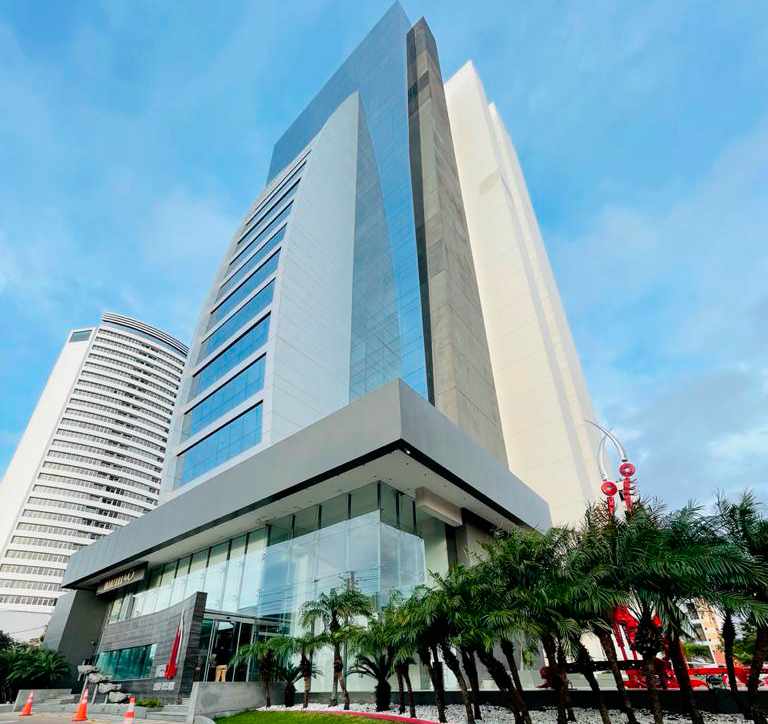 Oficina en Equipetrol en Santa Cruz de la Sierra 3 dormitorios 1 baños 2 parqueos Foto 1