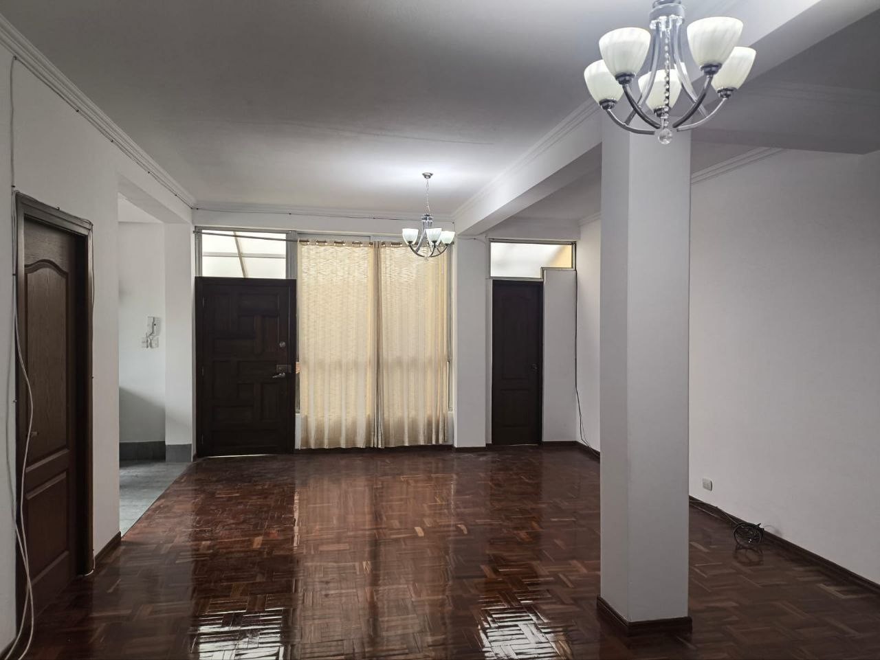 Departamento Los Robles #53, Zona los Almendros. Edificio mutifamiliar 