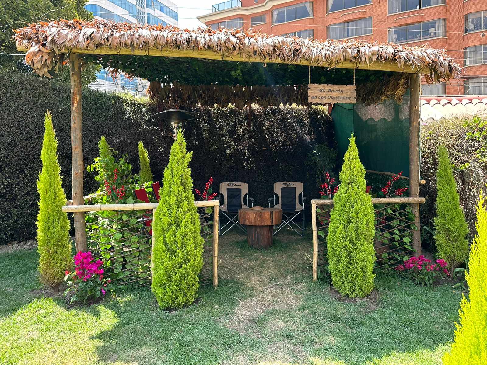 Casa en Irpavi en La Paz 6 dormitorios 5 baños 6 parqueos Foto 2