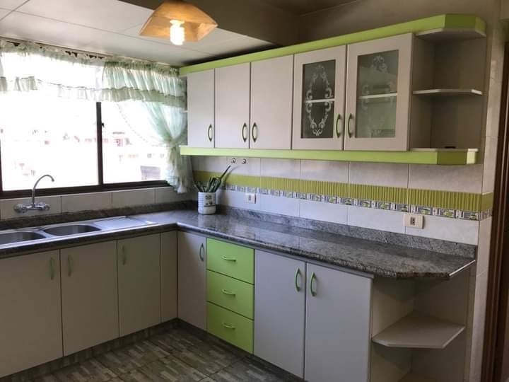 Departamento en VentaSopocachi, plaza Adela Zamudio 3 dormitorios 4 baños 1 parqueos Foto 3