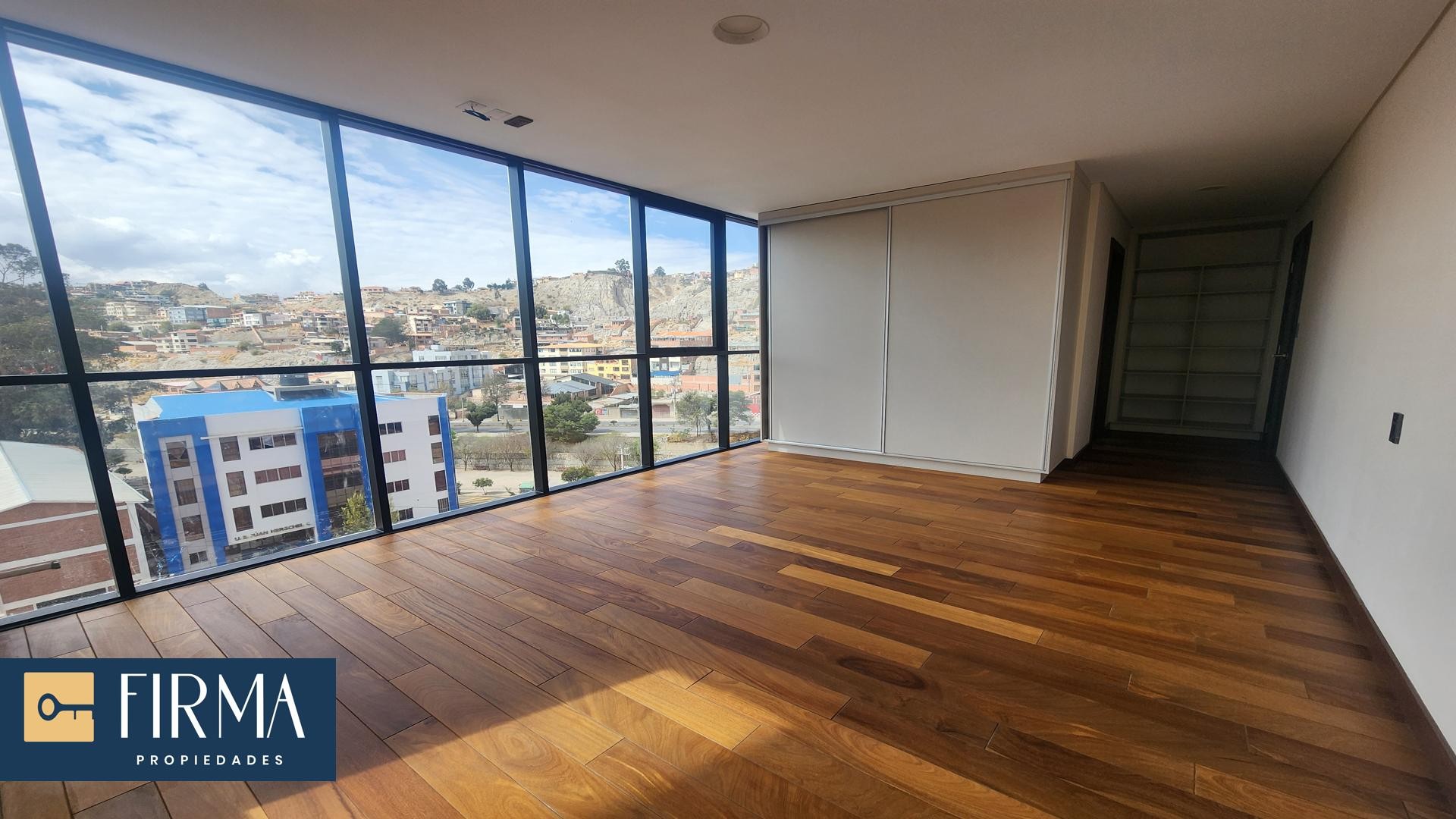 Departamento en VentaDEPARTAMENTO DE LUJO CON BALCONES EN OBRAJES 3 dormitorios 4 baños 1 parqueos Foto 1