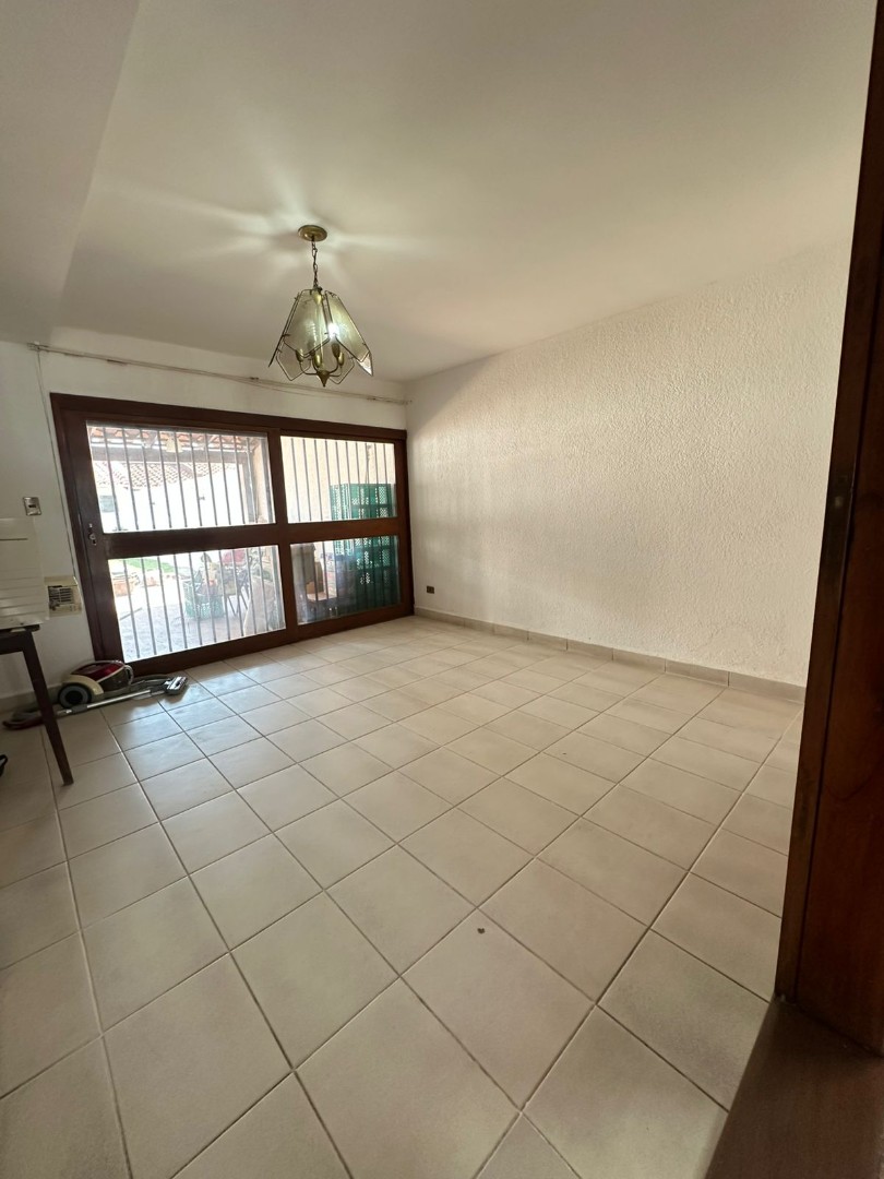 Casa SIRARI SOBRE EL 3er anillo 
CASA EN ALQUILER PARA OFICINA 
 Foto 2