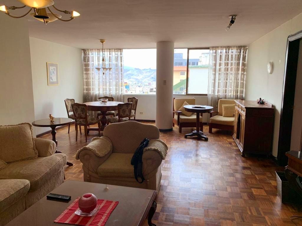 Departamento en AlquilerDepartamento en alquiler -  Av Arce 2 dormitorios 3 baños 1 parqueos Foto 6