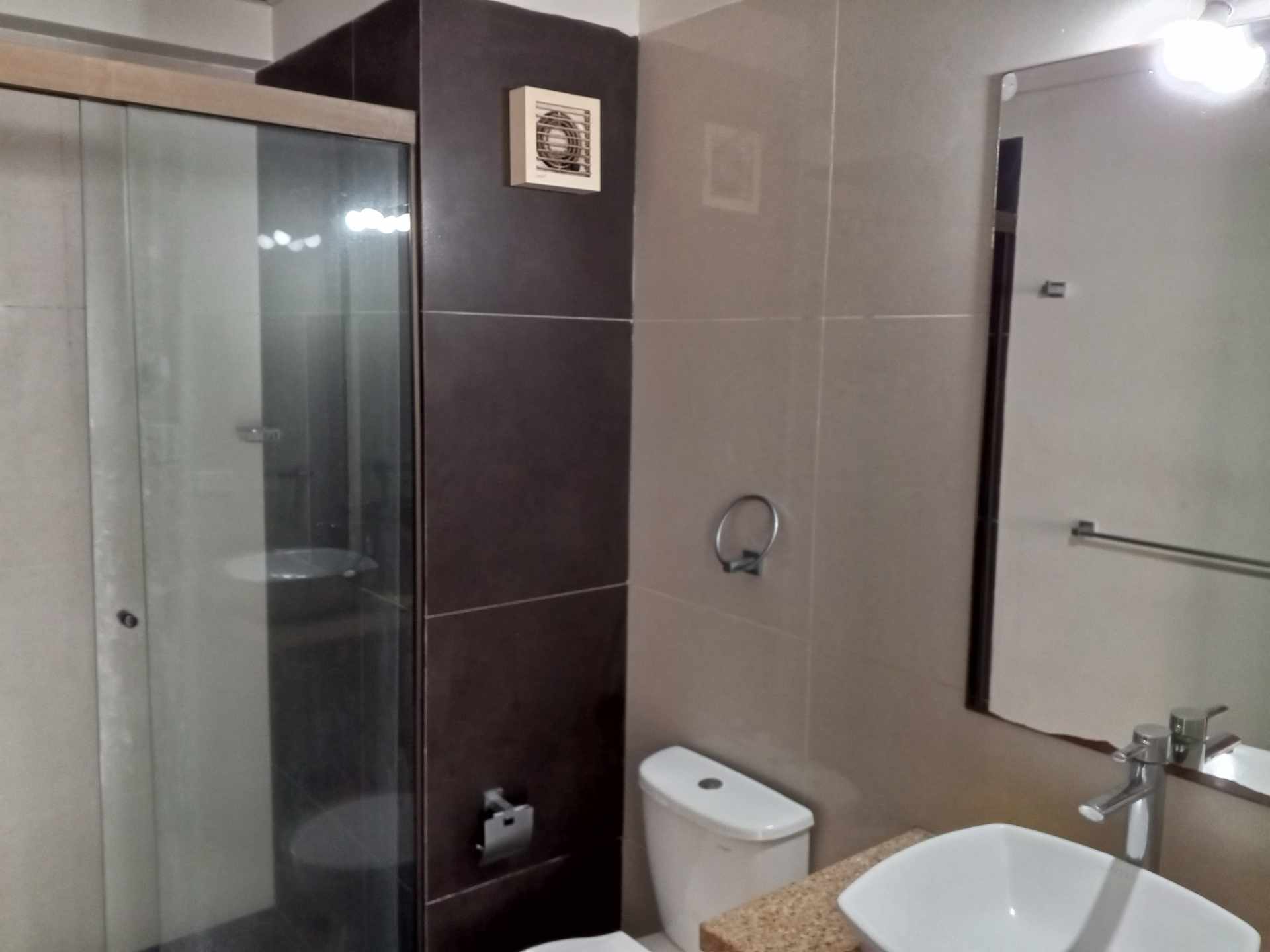 Departamento [CONDOMINIO CURUPAÚ PARAGUÁ| SOBRE AV. PARAGUÁ, A 3 CUADRAS DEL 2DO. ANILLO] DEPARTAMENTO EN VENTA DE 3 DORMITORIOS CON PARQUEO TECHADO Foto 8