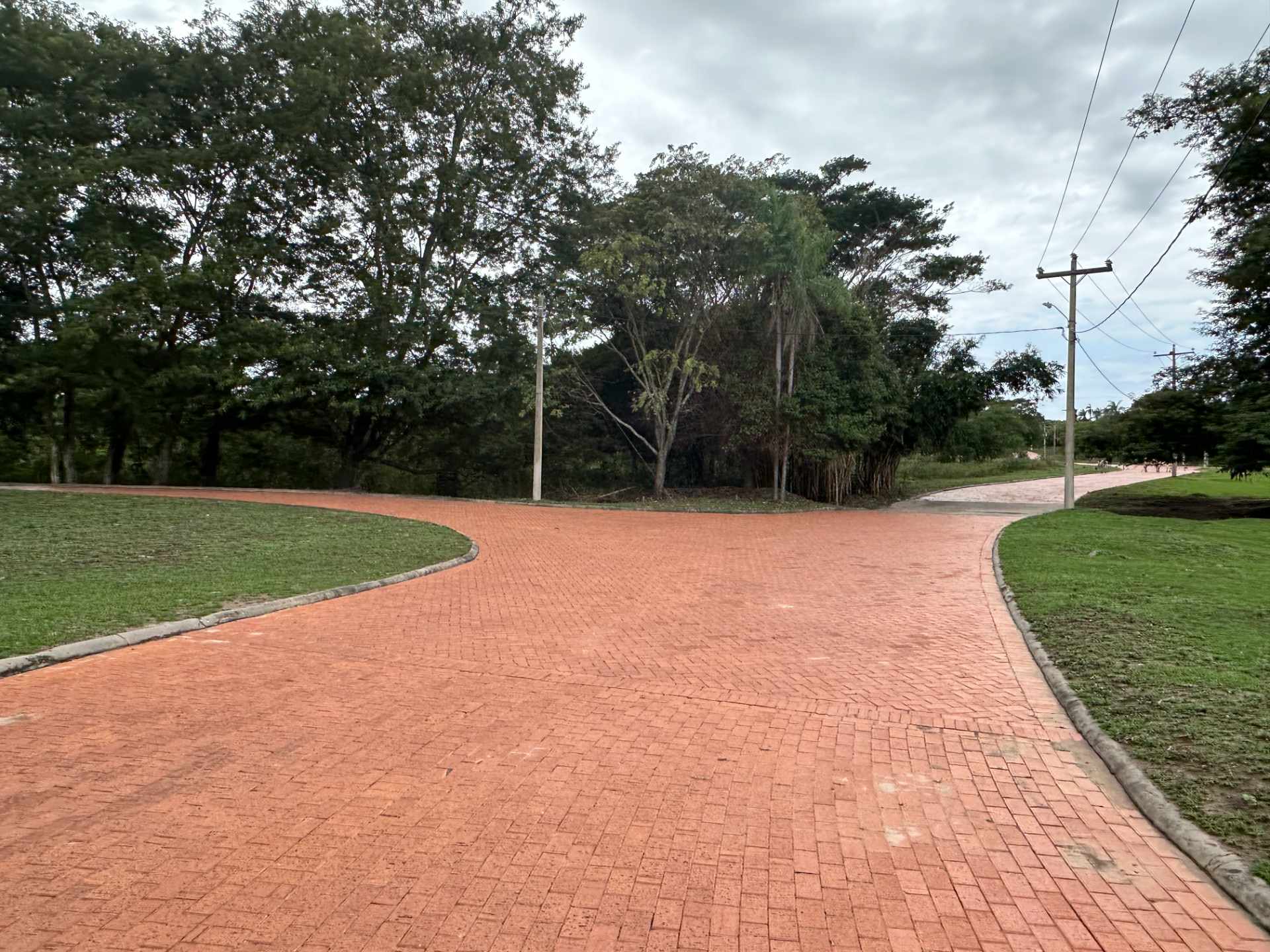 Terreno en VentaCondominio Santa Anita del Urubó, a sólo 10 minutos del Puente Mario Foianini camino a Tarumatú. Foto 11