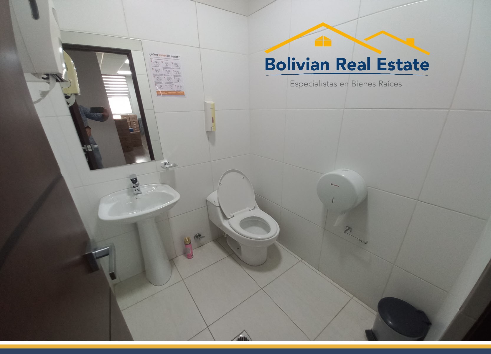 Oficina en VentaCALACOTO EN EXCELENTE UBICACIÓN, OFICINA EN VENTA 3 dormitorios 3 baños 2 parqueos Foto 7