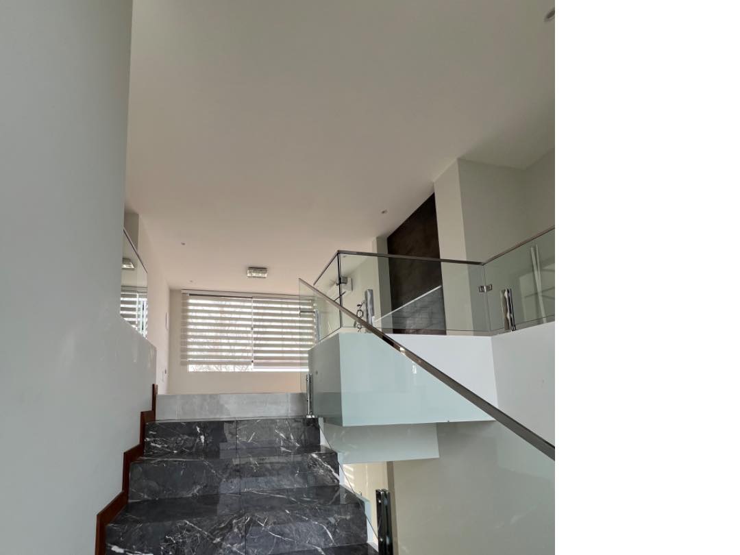 Casa en AlquilerCONDOMINIO EXCLUSIVO ZONA URUBO CERCA AL PUENTE 3 dormitorios 5 baños 4 parqueos Foto 23