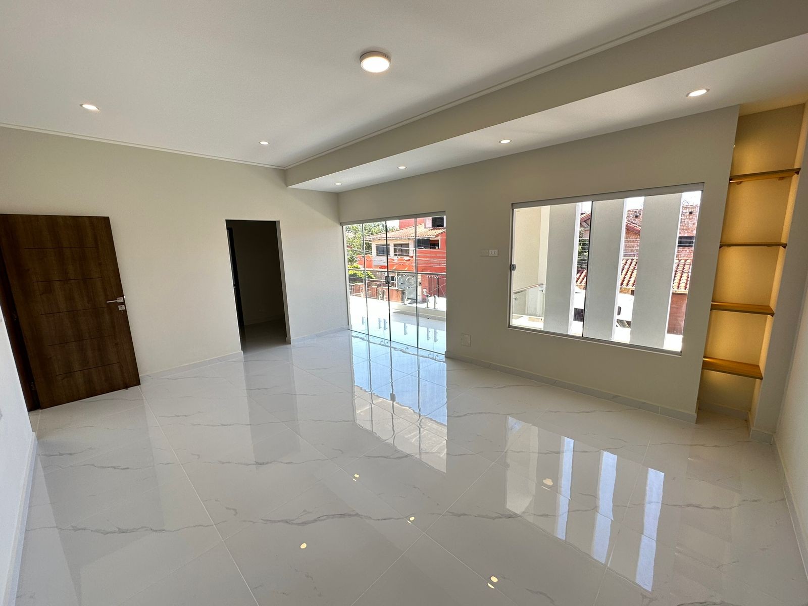 Casa en VentaSANTOS DUMONT ENTRE 3ER Y 4TO ANILLO 4 dormitorios 5 baños 2 parqueos Foto 12