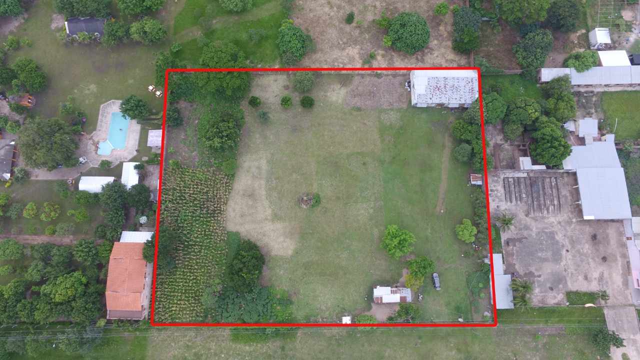 Terreno en AlquilerEN ALQUILER TERRENO CON GALPÓN 7500 Mts2 SOBRE CARRETERA COTOCA - PAILAS    Foto 2